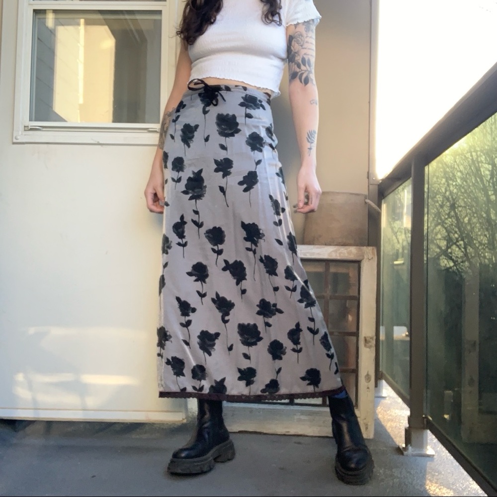 Vintage Rose Print Shimmery Maxi Skirt Lace Trim